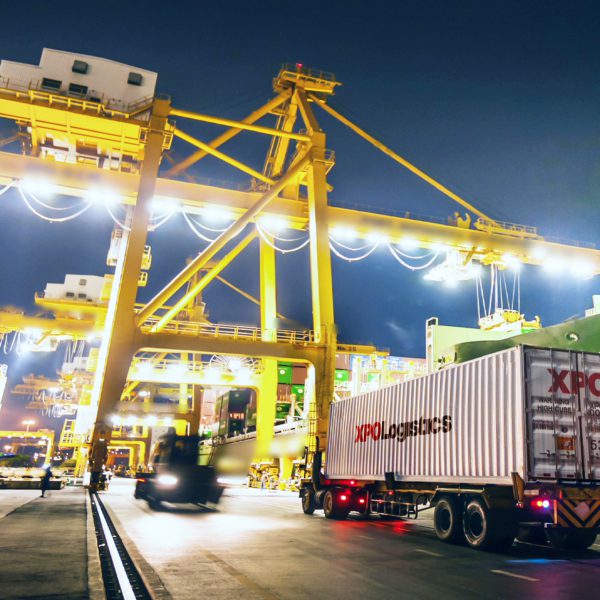 xpo-containers-truck